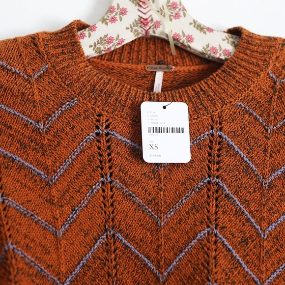 BNWT Free People sweater! - Picture 2 of 4